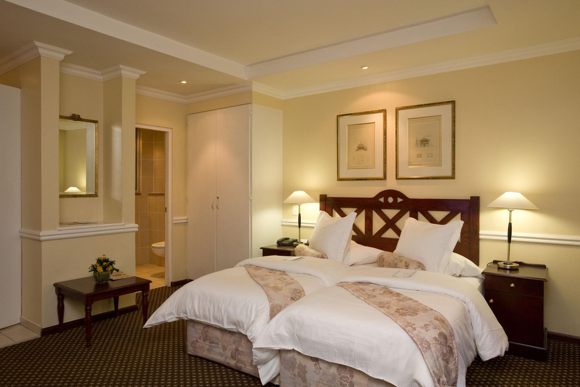 Courtyard Hotel Rosebank Йоханесбург Екстериор снимка